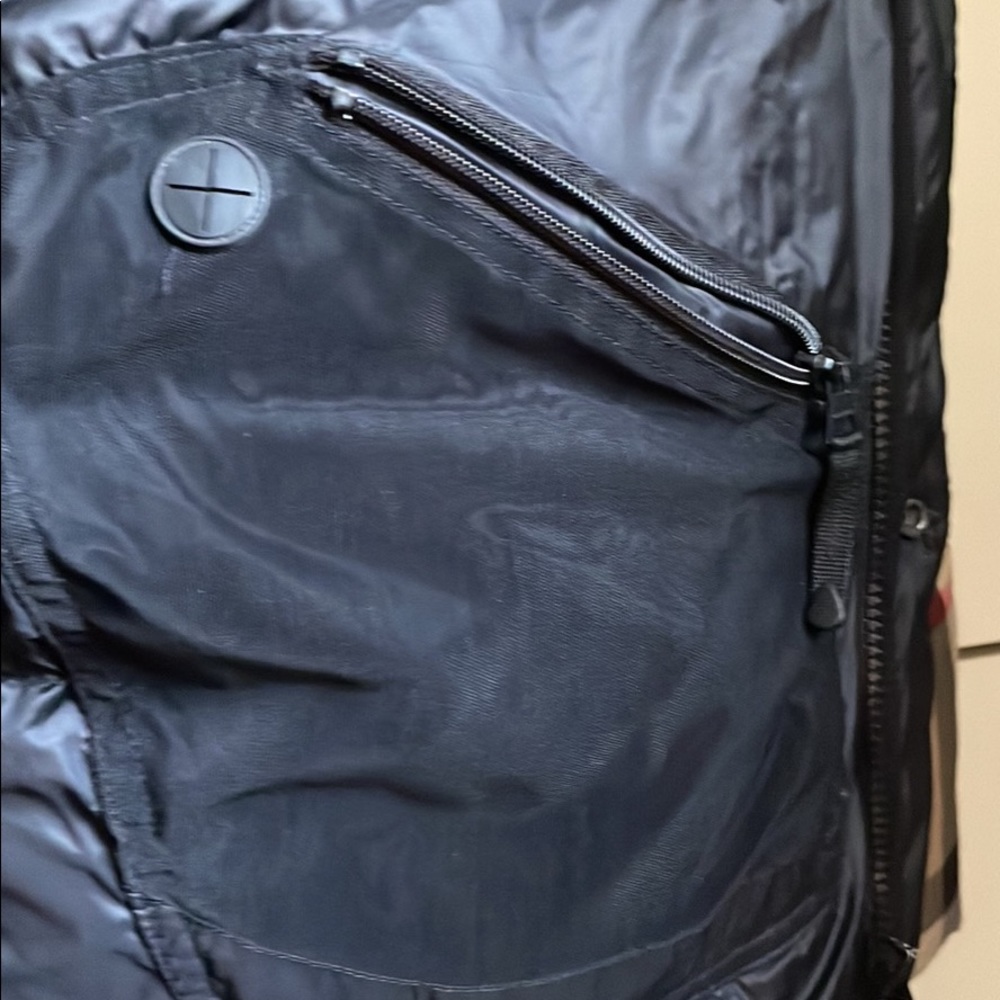 Authentic Burberry Puffer Coat - Picture 4 of 6